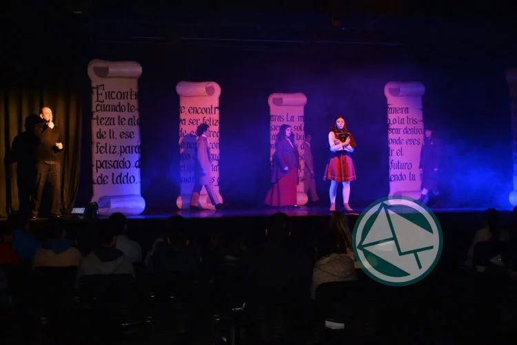 Un centenar de chicos disfrutó del teatro inclusivo en el Pasaje Dardo Rocha