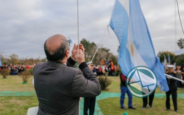Acto oficial por la Independencia en Ensenada 9 de julio dia de la Indemoendencia Ensenada 1