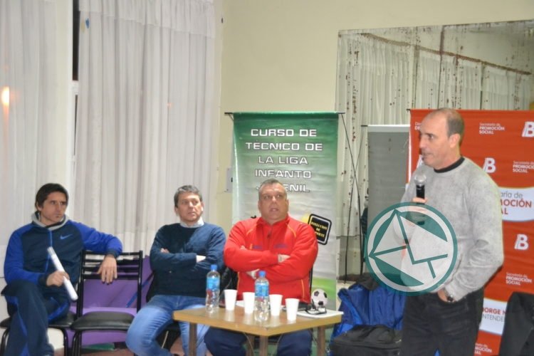 Charla de Gustavo Piñero en el Curso de Director Técnico en Berisso