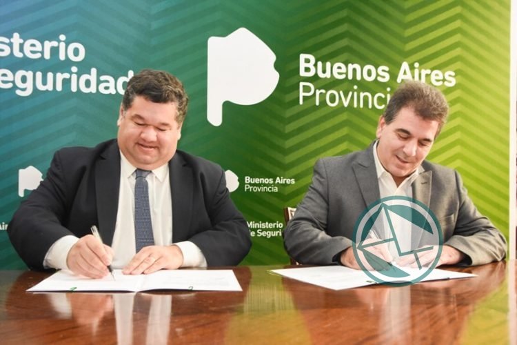 Nedela firmó con Ritondo la fusión de la Policía Local y la Bonaerense Nedela firmó con Ritondo la fusión de la Policía Local y la Bonaerense