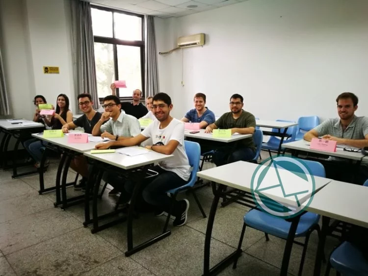Estudiante de La Plata se capacitó en China, como parte de un programa de Huawei que beca a talentos argentinos bty