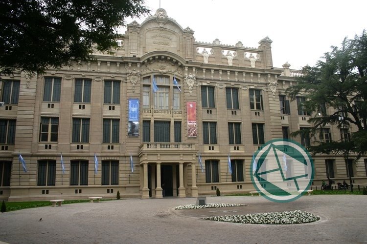 Los mayores de 25 años podrán estudiar en la UNLP sin terminar el secundario