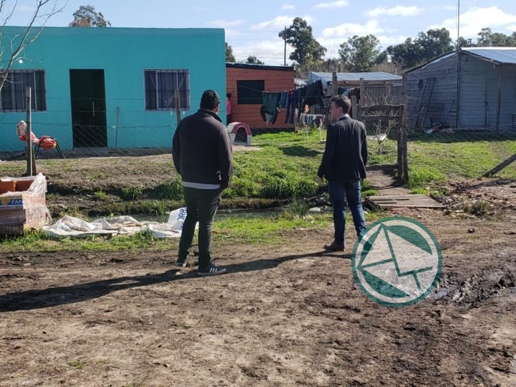 Federico Martelli: “Le pedimos a Garro que actúe como gestión y ayude a los vecinos, las calles son intransitables” Federico Martelli Calles Melchor Romero 5