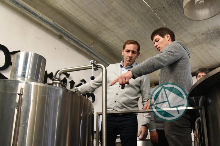 Garro presentó el proyecto para formalizar y promover la industria cervecera platense