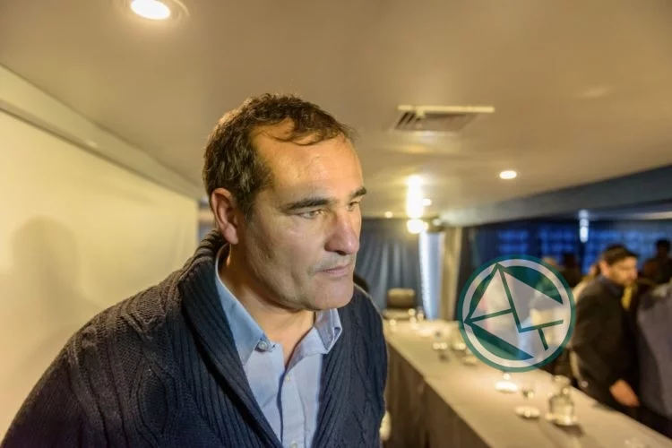 Escudero pide a Garro que interceda ante Macri para que “no le toquen el dinero a los Platenses” del Fondo Sojero