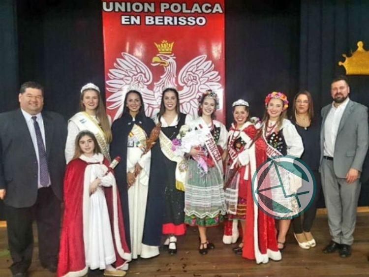 La Colectividad Polaca eligió a Cintia Rosciolesi Paczyszyn como reina La Colectividad Polaca eligió a Cintia Rosciolesi Paczyszyn como reina