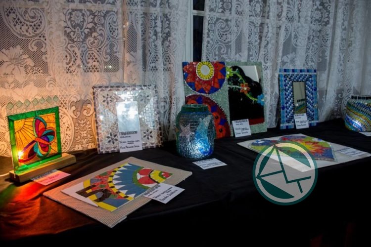 Exitosa muestra de cierre de cuatrimestre de los talleres de Fotografía y de Mosaiquismo en el CCyP Bajcic Muestra en el Bajcic