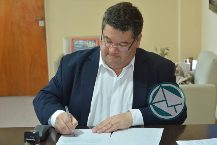 El intendente Nedela promulgó la Ordenanza para convalidar convenio de obras de bacheo
