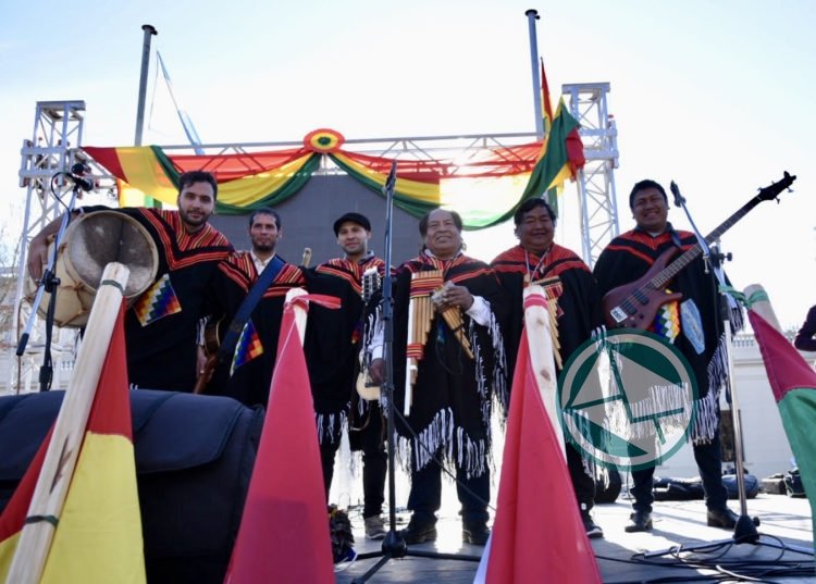 Se celebró el 193 Aniversario de la Independencia de Bolivia en La Plata