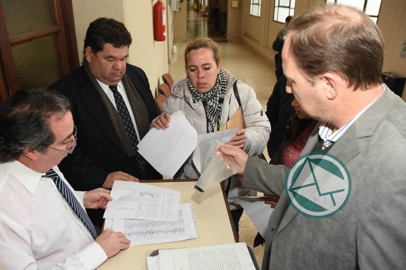 Se presentó ante la Procuraduría el petitorio para unificar causas por falsas amenazas a escuelas