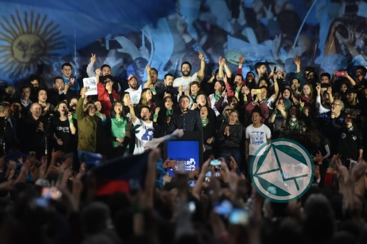En medio de la avanzada judicial, el culto al kirchnerismo relanzó Unidad Ciudadana