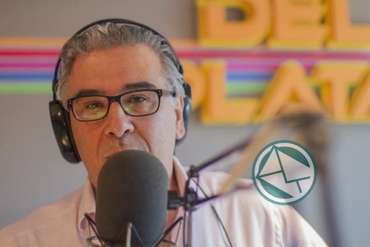 Carlos Polimeni presenta en Berisso su libro "¡AIRE!"