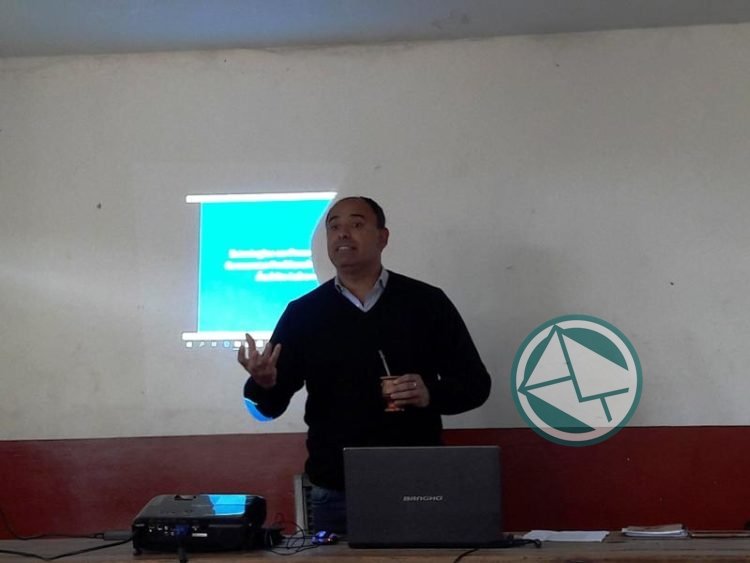 Charla en el Corralón Municipal sobre el consumo problemático de sustancias Charla en el Corralón Municipal sobre el consumo problemático de sustancias 1