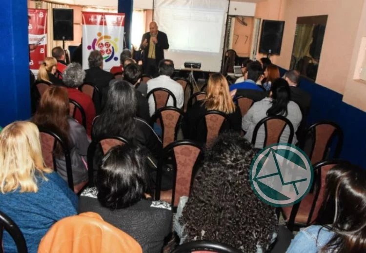 Ciclo de charlas: “Comunicación básica en situación de emergencia” en Berisso