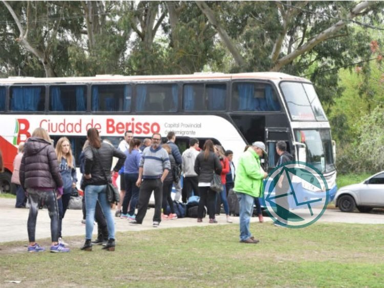 Con 135 integrantes, la delegación de Berisso partió rumbo a Mar del Plata Con 135 integrantes, la delegación de Berisso partió rumbo a Mar del Plata1