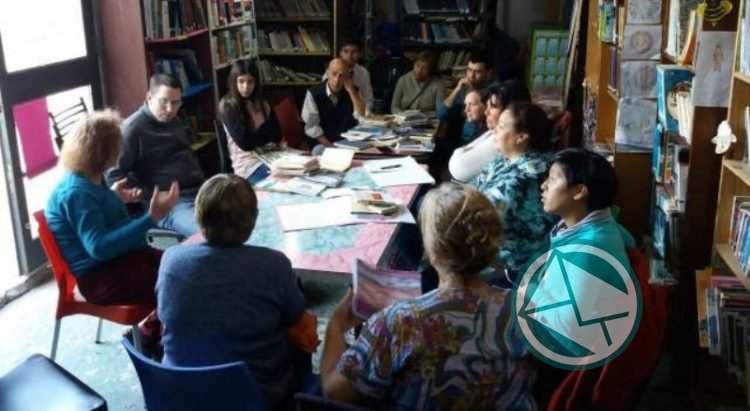 Encuentro literario y maratón de lectura en el Centro Cultural y Polideportivo de Los Hornos