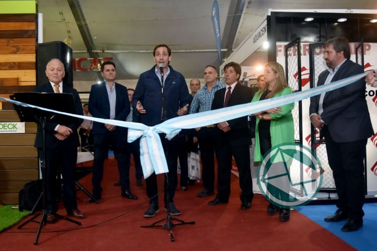 Garro recorrió la muestra “La Plata Construye”
