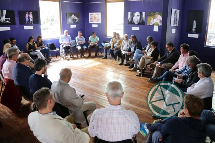 Segunda reunión de la Mesa de diálogo social y productivo de La Plata sin Garro