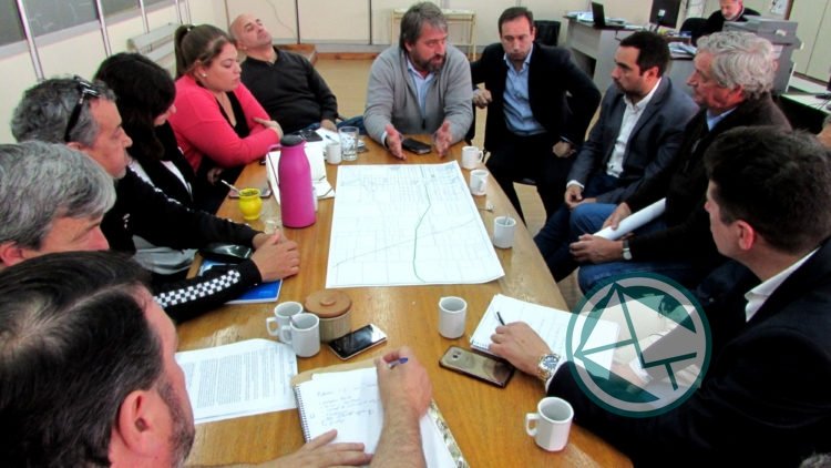 Articulan medidas con productores para regular y asistir al sector frente a los riesgos climáticos Articulan medidas con productores para regular y asistir al sector frente a los riesgos climáticos