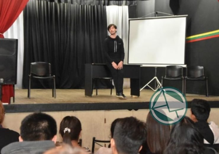Ciclo de Obras de Teatro en el marco del mes de la Identidad 03