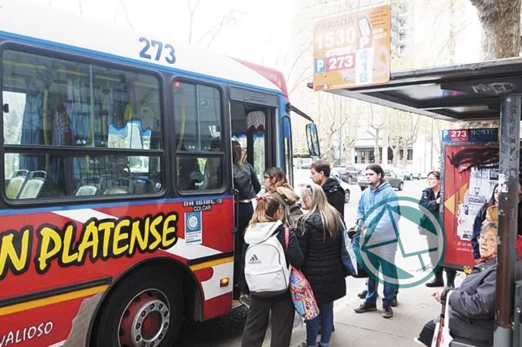 Transporte Nacional aplicaría sanciones a los empresarios de colectivos por su medida contra los pasajeros Transporte Nacional aplicaría sanciones a los empresarios de colectivos por su medida contra los pasajeros