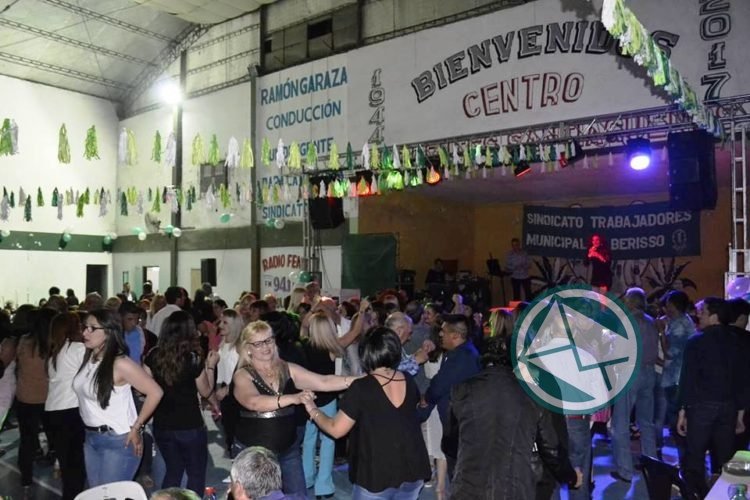 “Cena Show” por el Día del Trabajador Municipal