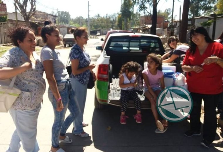 En Ensenada se lleva adelante en los barrios la Campaña Nacional de Vacunación En Ensenada se lleva adelante en los barrios la Campaña Nacional de vacunación 5