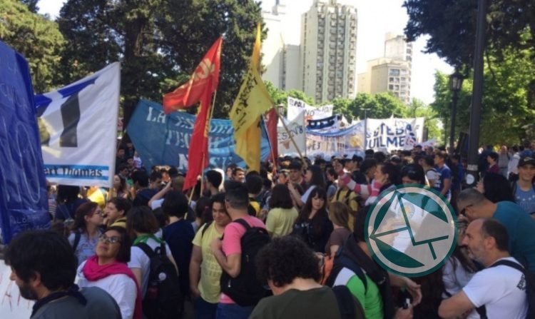 Estudiantes de escuelas técnicas y agrarias marcharon contra el nuevo diseño curricular