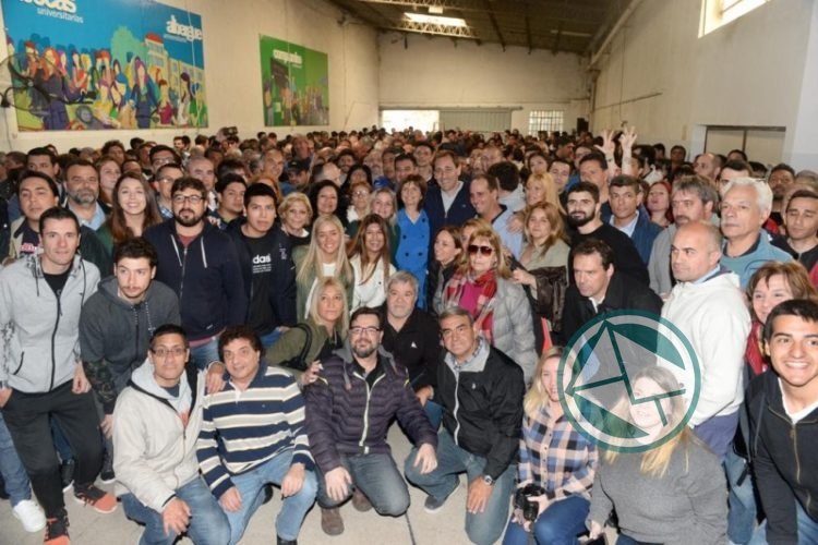 Garro y Bullrich en el timbreo de Cambiemos en La Plata