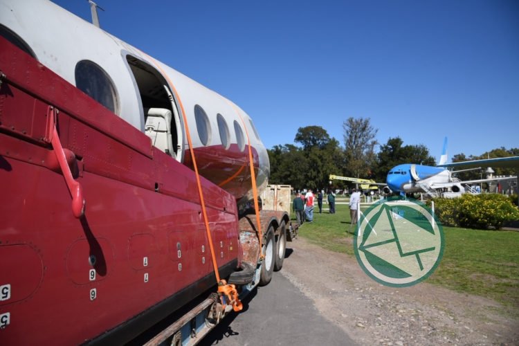 Llegó a “La Repu” un nuevo avión que completa el paseo aeroportuario