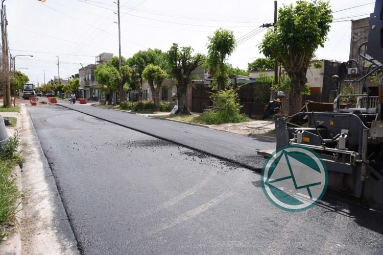Obras de pavimentación en distintos puntos de La Plata