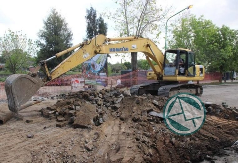 Repavimentación de la calle 50 en El Dique 1