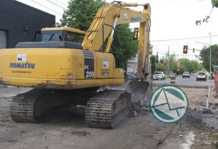 Repavimentación de la calle 50 en El Dique 3