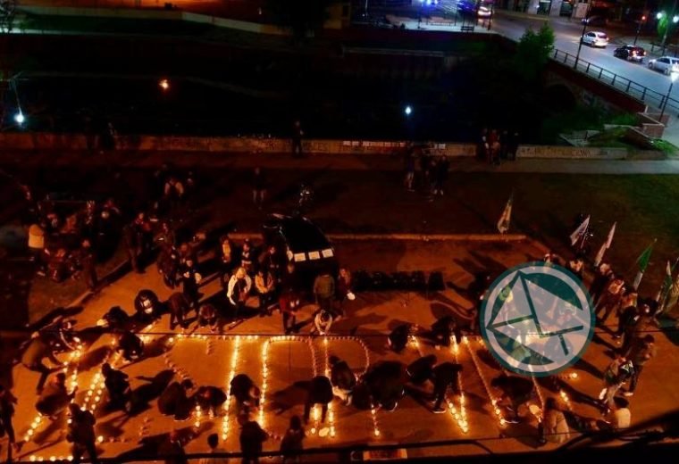 Se llevó la vigilia por el fallecimineto de Néstor Kirchner en Berisso 01