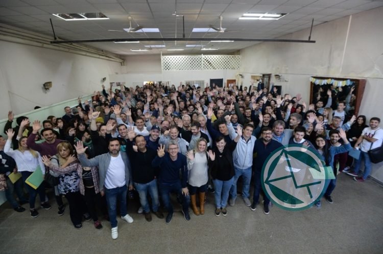 Cambiemos y su masiva tropa “timbreó” en Tolosa, Ringuelet y Villa Castells