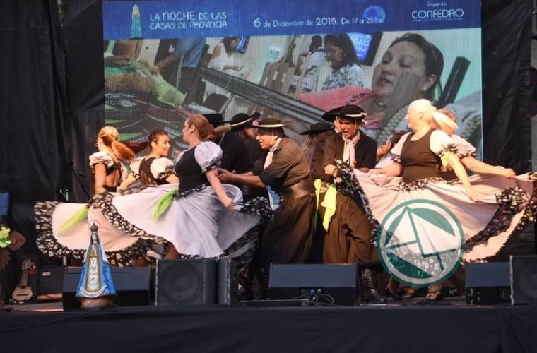 A toda música y baile se llevó adelante la 15° Fiesta del Provinciano en Berisso 12