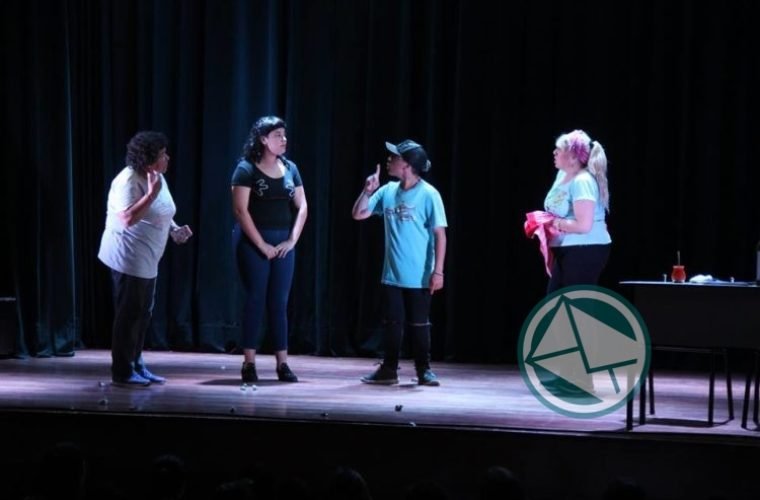 Corta con la Violencia, teatro Ensenada 03