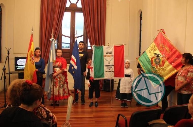 Expo Colectividades en la Biblioteca Municipal 01