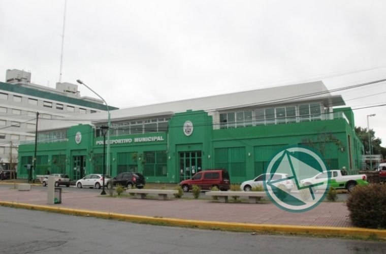 Se inaugura el primer piso del Polideportivo Municipal de Ensenada Hormigonado en el Polideportivo 01