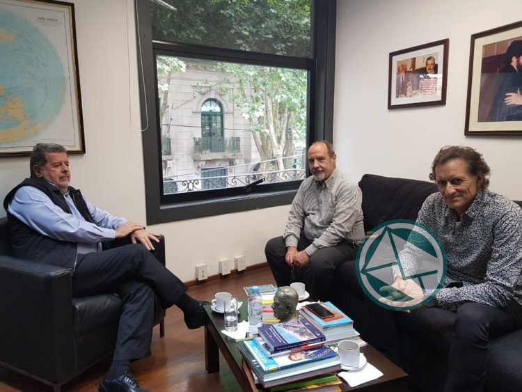 Reunión del ministerio de Ciencia y la UNLP para mejorar el monitoreo hídrico bonaerense