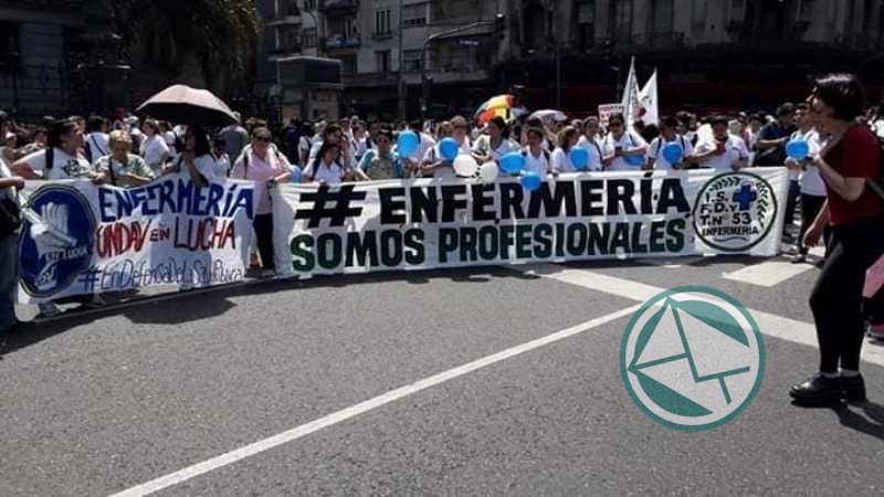 Movilización en defensa de los derechos de enfermeros #21N Movilización en defensa de los derechos de enfermeros #21N