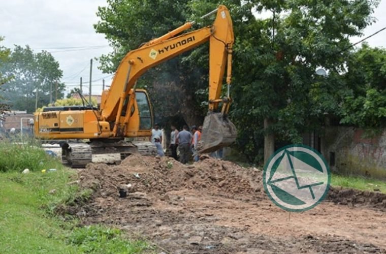 Nedela recorrió la cuadra de 165 entre 24 y 25 que será pavimentada 01