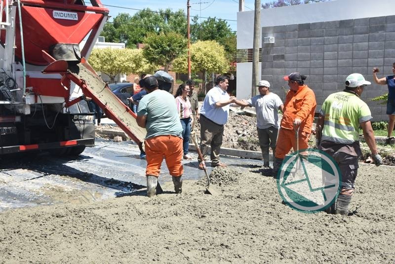 Nedela recorrió las cinco cuadras de pavimentación sobre calle 169
