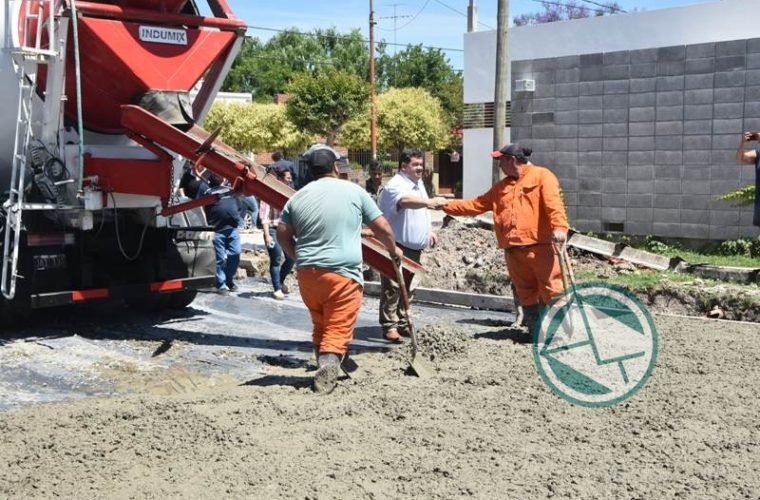 Nedela recorrió las cinco cuadras de pavimentación sobre calle 169 03