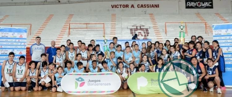 Pasó la fiesta final del Jr Escolar de la Asociación Platense de Basquetbol