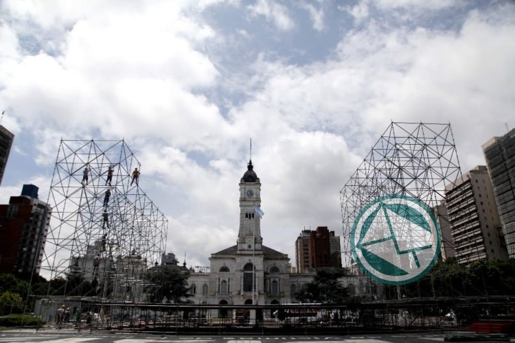 Plaza Moreno se prepara para ser el centro del 136° aniversario de La Plata Plaza Moreno se prepara para ser el centro del 136° aniversario de La Plata