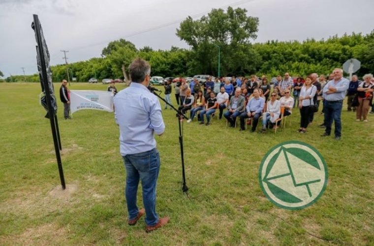 Señalización de la Escuela Naval como sitio de La Memoria 1