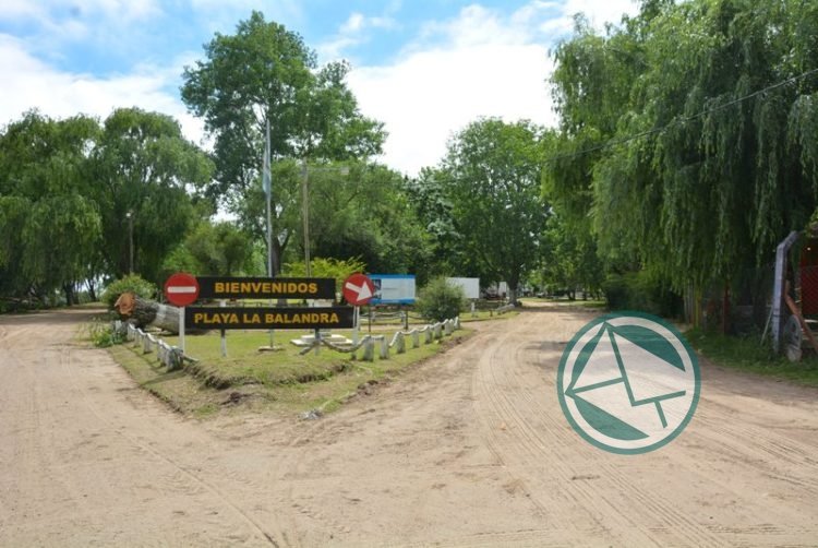 Tareas en balnearios ante el inicio de la nueva temporada de playas en Berisso Tareas en balnearios ante el inicio de la nueva temporada de playas en Berisso