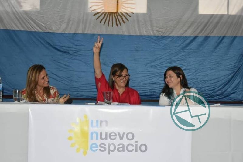 Adriana González encabezó mesa debate de mujeres dirigentes de la Región 2