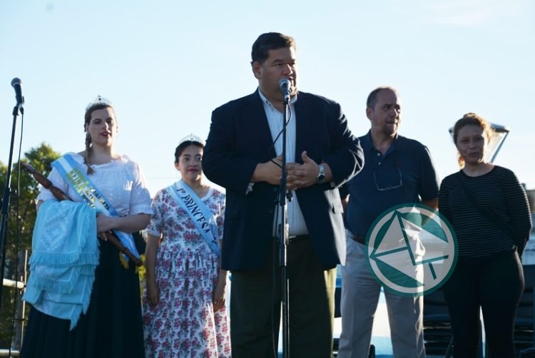 Con un Festival Artístico Berisso celebró los 35 años de Democracia 01